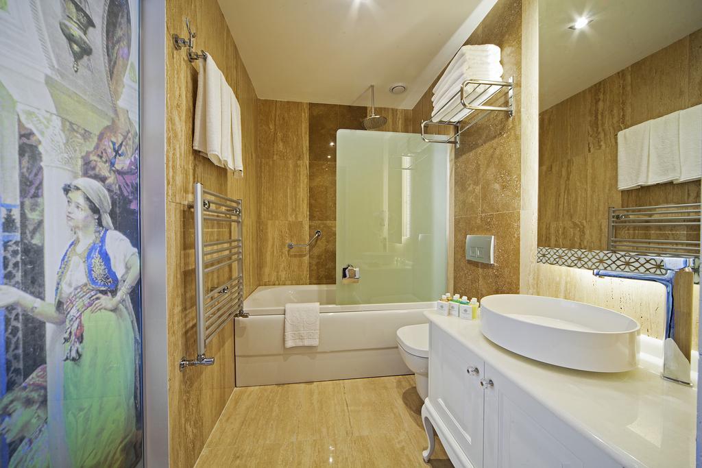アザデ プレミア ホテル イスタンブール 部屋 写真